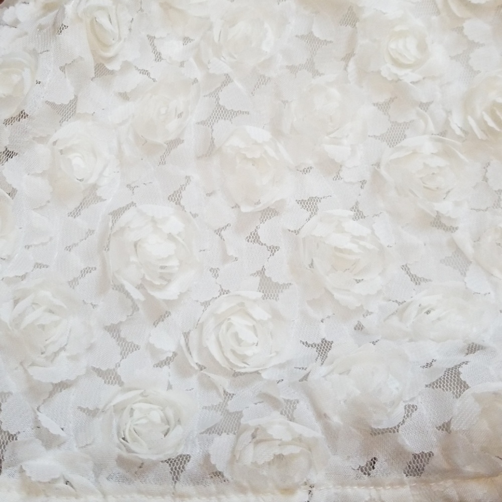 H&M flower detailed lace skirt - Picture 2 of 5